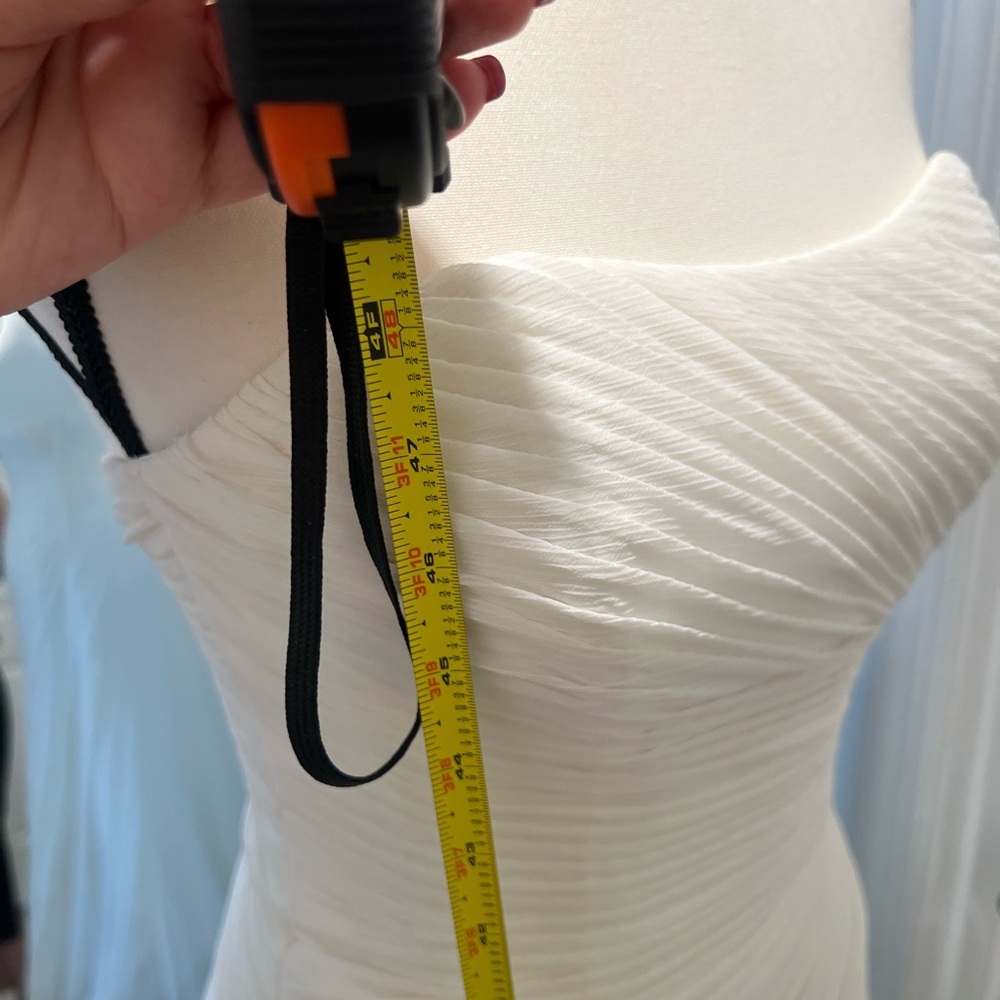 David’s Bridal Wedding Gown – Elegant Strapless White Mermaid Dress Size 2 $980 - Picture 14 of 17